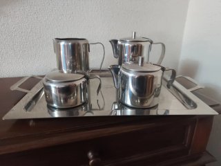 Juego café/té con bandeja y cubitera