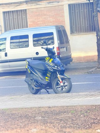 Yamaha Jog RR 49cc Negra y Amarilla