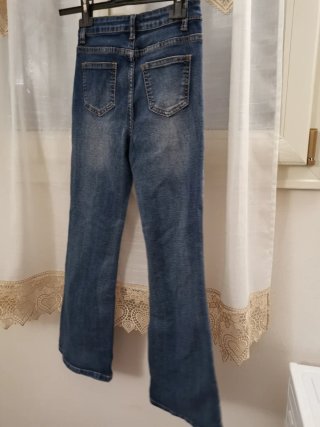 Jeans a zampa bambina taglia 11 anni