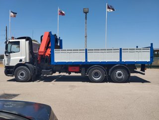 DAF CF 75 310--CAMIONES CON GRUA