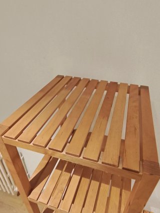 2 Muebles Ikea: Estantería y Banco