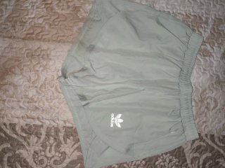 Pantalón corto mujer Adidas verde