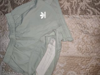 Pantalón corto mujer Adidas verde