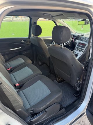 Ford S-MAX 2011