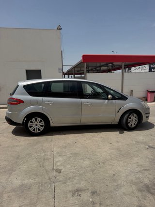 Ford S-MAX 2011