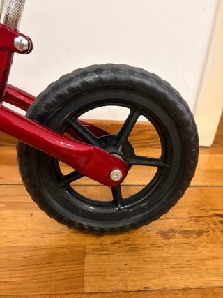 Bicicleta sin pedales Chicco Roja