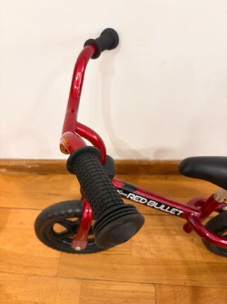 Bicicleta sin pedales Chicco Roja
