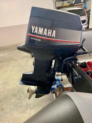 Barca Zodiac 3,80m motor Yamaha 30Cv y remolque