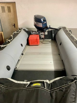 Barca Zodiac 3,80m motor Yamaha 30Cv y remolque