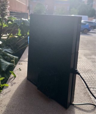 PS4 FAT con 2 controller e 5 giochi