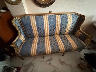Sofá de salón estilo clásico