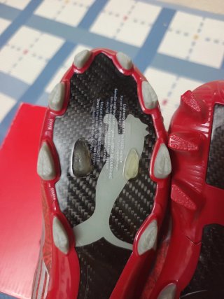 Botas de fútbol Puma Carbono Rojas