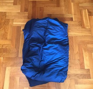 3 Edredones: 1 Azul 143x200 y 2 Grises 162x238