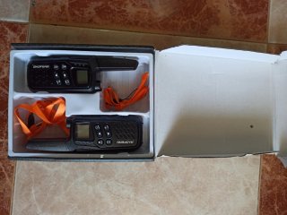 2 Radios Baofeng Walkie Talkie