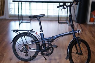 Bicicleta B Twin plegable con portaequipaje