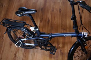 Bicicleta B Twin plegable con portaequipaje