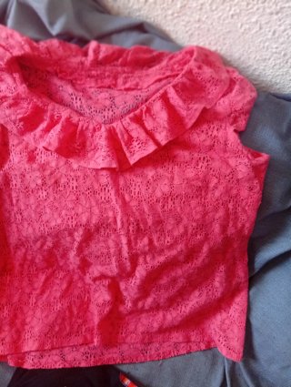 Blusa Coral Talla XL con Volantes