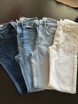 Lote 4 Vaqueros Stradivarius y Bershka Talla 32