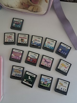 Nintendo 2DS Rosa Tomodachi Life + Accesorios