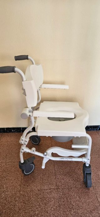 SILLA DUCHA INODORO RUEDAS