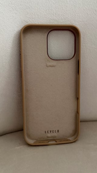 Funda Levelo iPhone 16 Pro Max Marrón