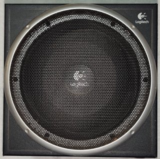 Subwoofer Logitech con amplificador