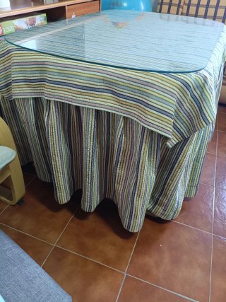 Mesa camilla con tarima y enaguas