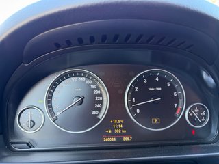 BMW Serie 5 2012 ( NO CAMBIO )
