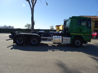 MAN TGS 26 480--CAMIONES CON GANCHO