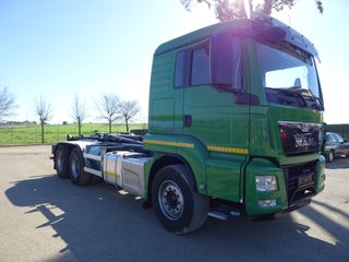 MAN TGS 26 480--CAMIONES CON GANCHO