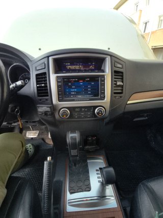 Mitsubishi Montero 2007