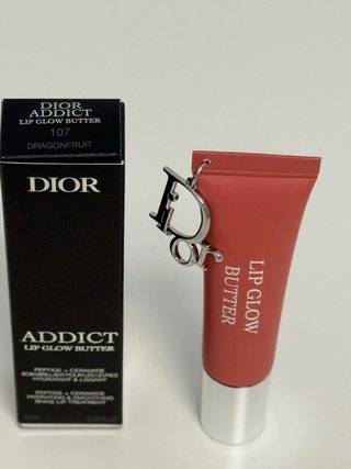 Collar Dior Perlas y Labial Butter