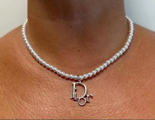 Collar Dior Perlas y Labial Butter