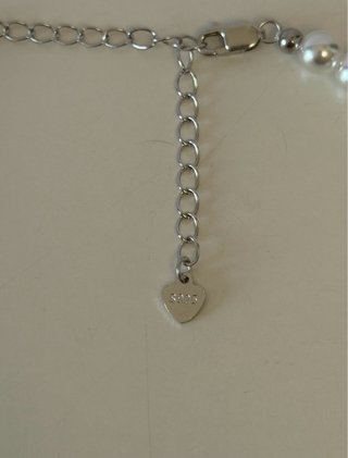 Collar Dior Perlas y Labial Butter