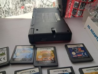 Lote Nintendo DS Roja + 8 Juegos