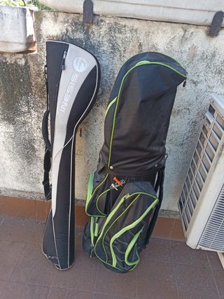 Bolsa de palos de golf Inesis y palos