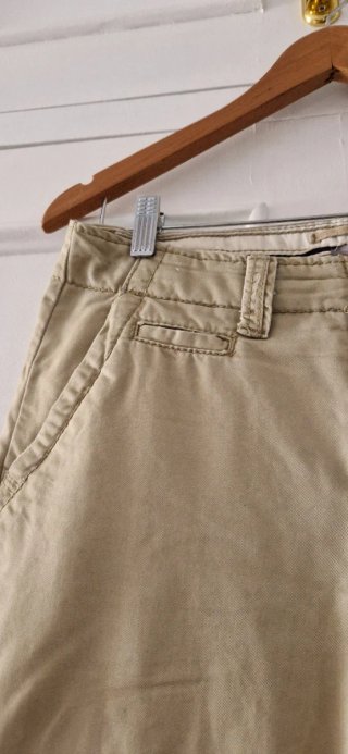 Pantalón chino beige hombre
