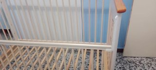 Cuna de bebé madera y blanco