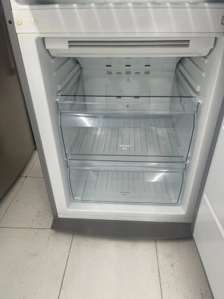 Nevera marca Electrolux con garantía Transporte