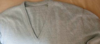 Jersey de algodón azul cuello pico UNISEX