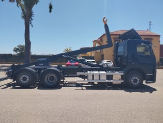 Volvo FM 410--CAMIONES CON GANCHO