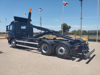 Volvo FM 410--CAMIONES CON GANCHO