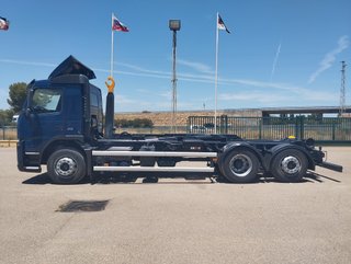 Volvo FM 410--CAMIONES CON GANCHO