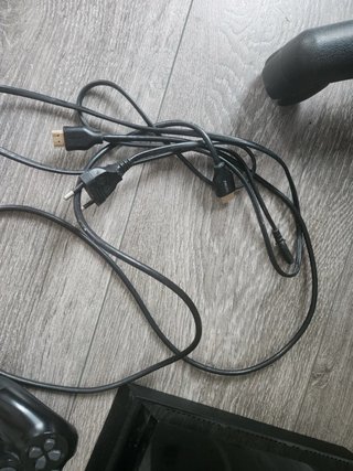 Consola PS4 + 2 Mandos sin juegos