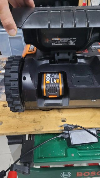 Robot tagliaerba Worx Landroid M700 WR142E