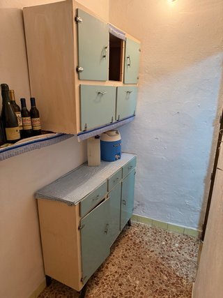 Alacena vintage azul y blanca