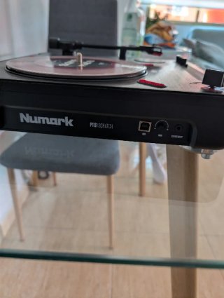 Numark PT01 Scratch Tocadiscos Portátil