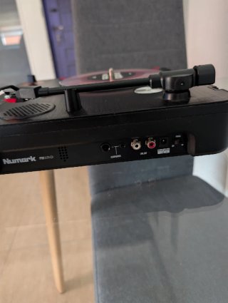 Numark PT01 Scratch Tocadiscos Portátil