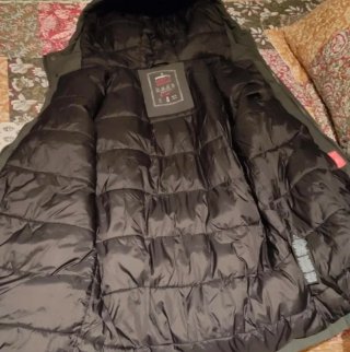 Parka impermeable verde oliva