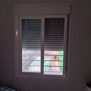 Se venden  3  Ventanas dormitorio,  con mosquitera